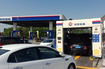 南通市海安中国海油选择马蒂亚斯龙门往复式全自动洗车机LM530！场地适应性强！高效清洗！
