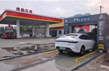 河南济源加油站安装龙门往复式洗车机