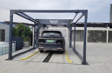 福建泉州红旗4S店安装龙门无接触洗车机