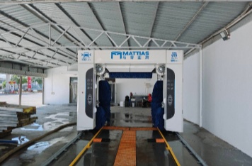 宁夏中卫延庆加油站成功安装马蒂亚斯 M-LM535 龙门往复洗车机，打造西北区域智慧洗车