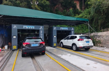 广州二手车公司安装两台马蒂亚斯 M-LM515B 龙门往复式洗车机，提升二手车整备效率