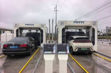 常州社渚镇文体中心安装马蒂亚斯 M-LM535 龙门往复式洗车机，满足乡镇公务车辆清洗需求
